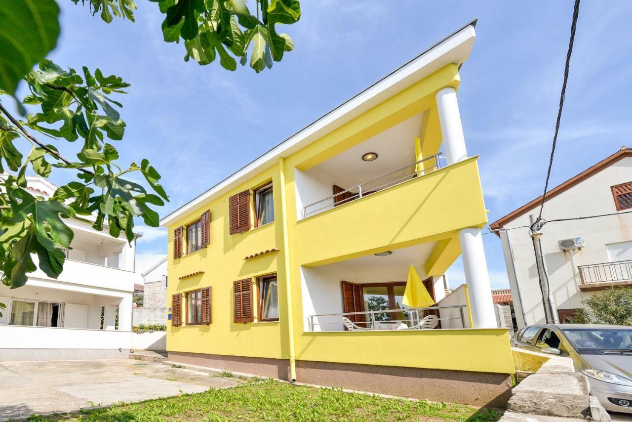 Apartments Ana Petrcane Exterior photo